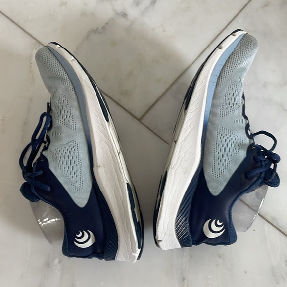 Topo, women’s 8, Fly Lite 4, 3mm drop wide toe box outdoor knit trail runner GUC - Picture 8 of 12